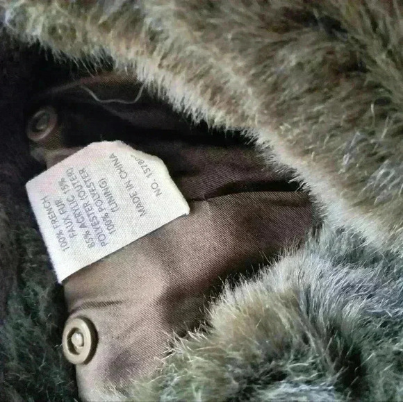 Furrier French faux fur Coat Size small - Picture 15 of 16